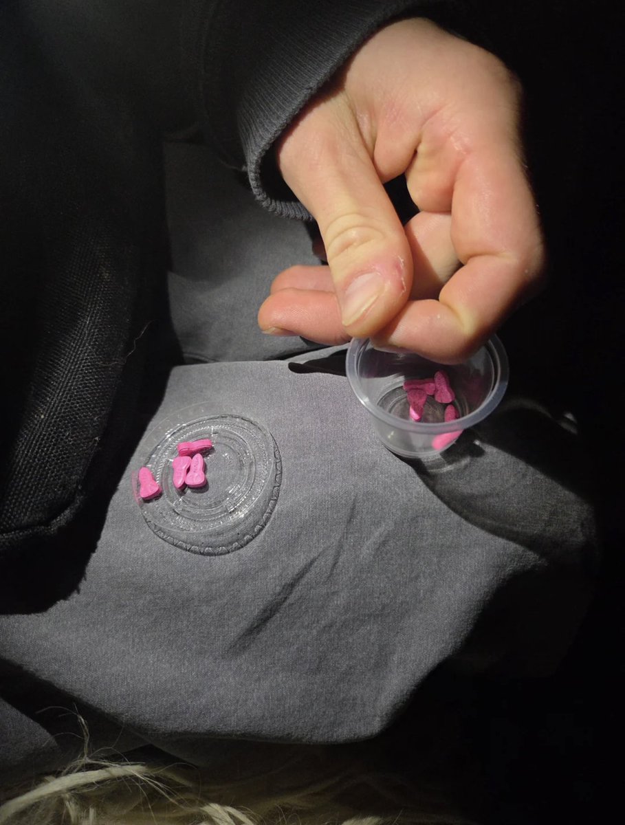 Psyteam1united's tweet image. 2CB better than meth✅

#2cb #mdma #mdmatwt #mdmacrystals #ketamine