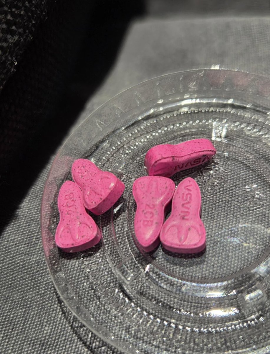 Psyteam1united's tweet image. 2CB better than meth✅

#2cb #mdma #mdmatwt #mdmacrystals #ketamine