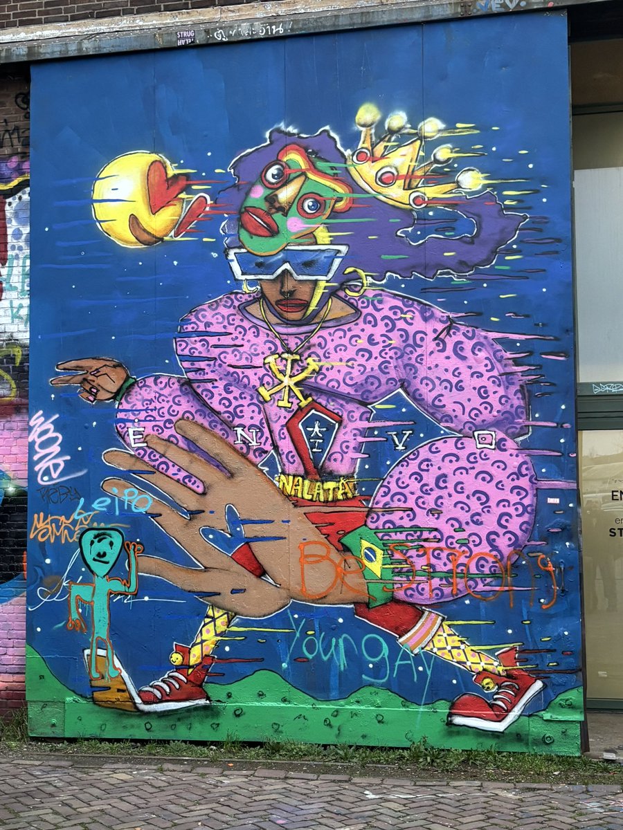 Vijftigjarigen lijken sterk op dertigjarigen die de hele nacht zijn uitgeweest en die gelukkig zijn dat ze het avontuur hebben overleefd. #spelenmettaal