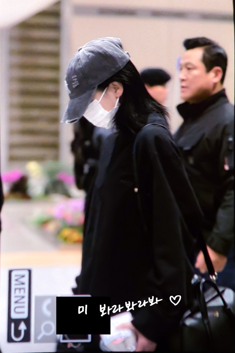 Look At Mi tweet media