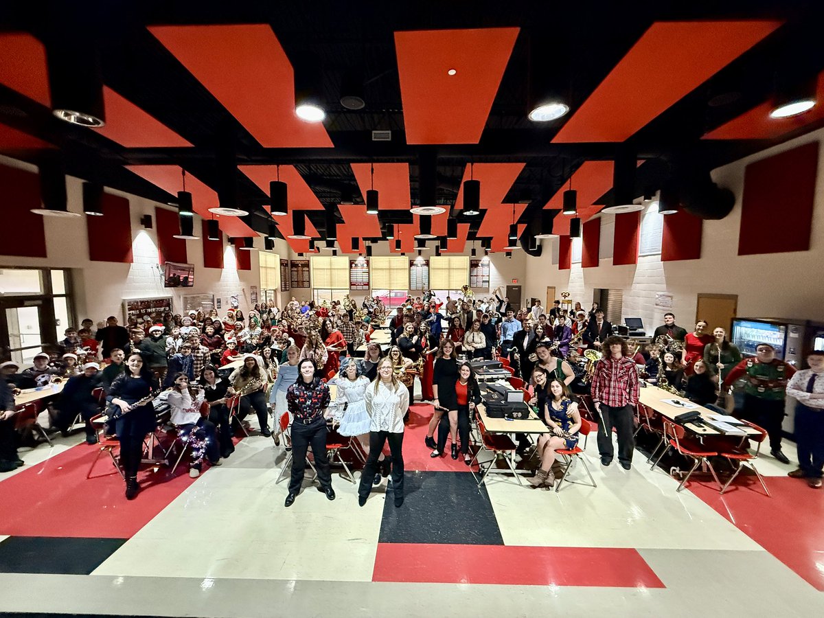 Eastern Brown Bands tweet media