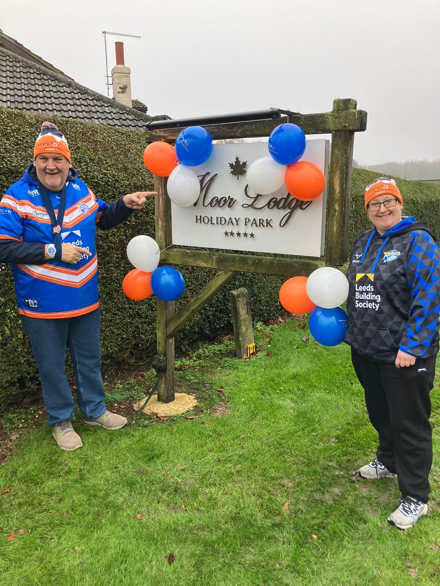 Staceyk51's tweet photo. £1.2 million raised (and counting)
7 days
7 ultra marathons
7 regions 
7 extra miles 
1 outstanding community 
And a whole lotta love 💙🧡

#7In7Together #TeamMND #ProudFundraiser https://t.co/esJ7LNSNaV