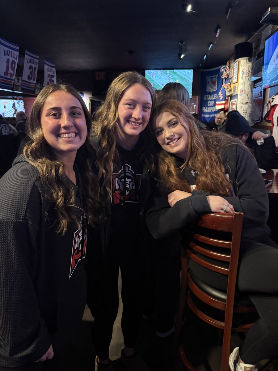 kcolangelo2023's tweet photo. 💪❤️🖤🥎 2025 PSAC Champions - Ring Ceremony #warriorproud https://t.co/9CdyyyH4nM