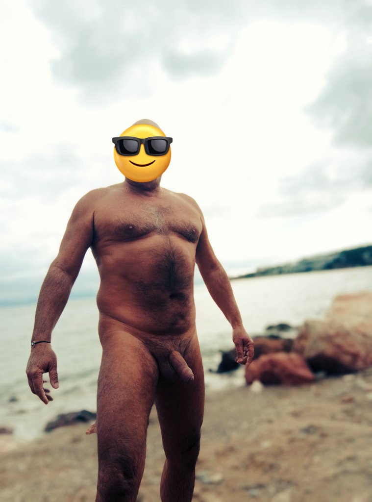 MrBoobs8's tweet photo. Nudity is a way of life in Greece 😎⛱️🇬🇷 https://t.co/aEsLHrJDga