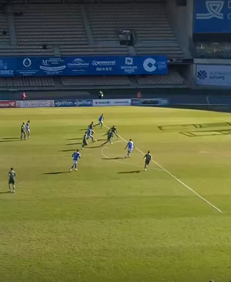 MontoroRR's tweet photo. Para cuando leáis que a otros equipos les roban y tal, podéis ver este sensacional fuera de juego pitado a Sergio García en su gol anulado hoy.

Una vez más: Doña 2RFEF. https://t.co/He2VbpJJhQ