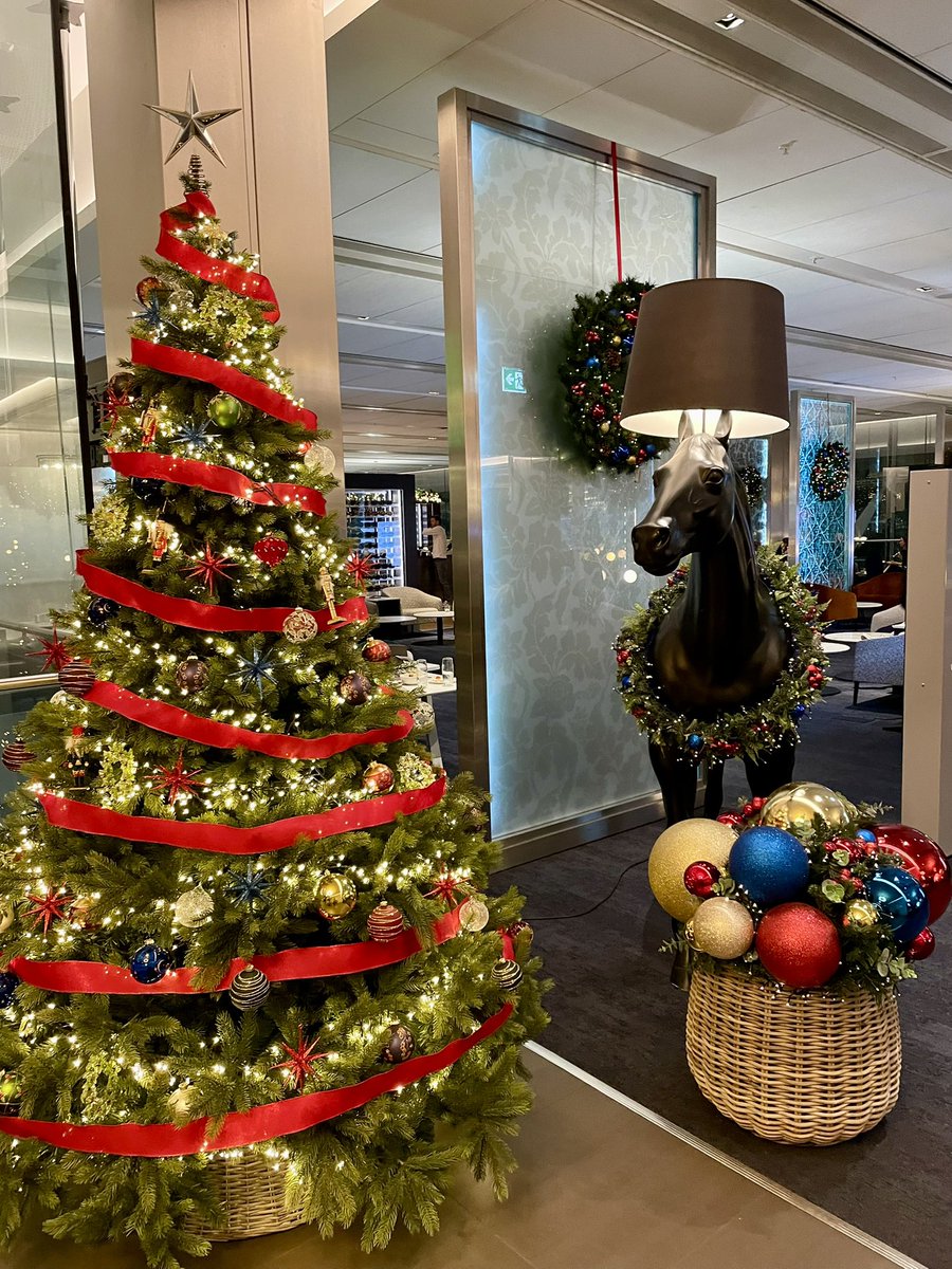 Dr David J Hunter tweet media