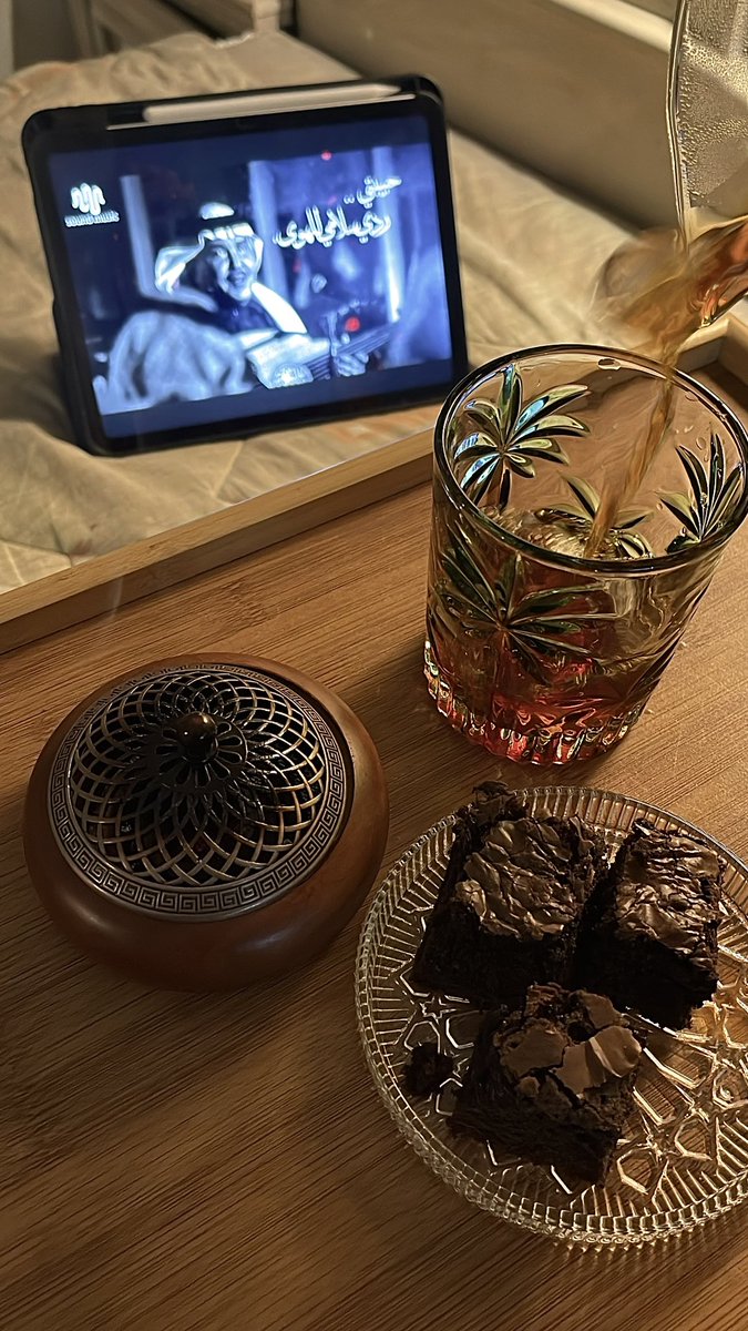 النُّور tweet media