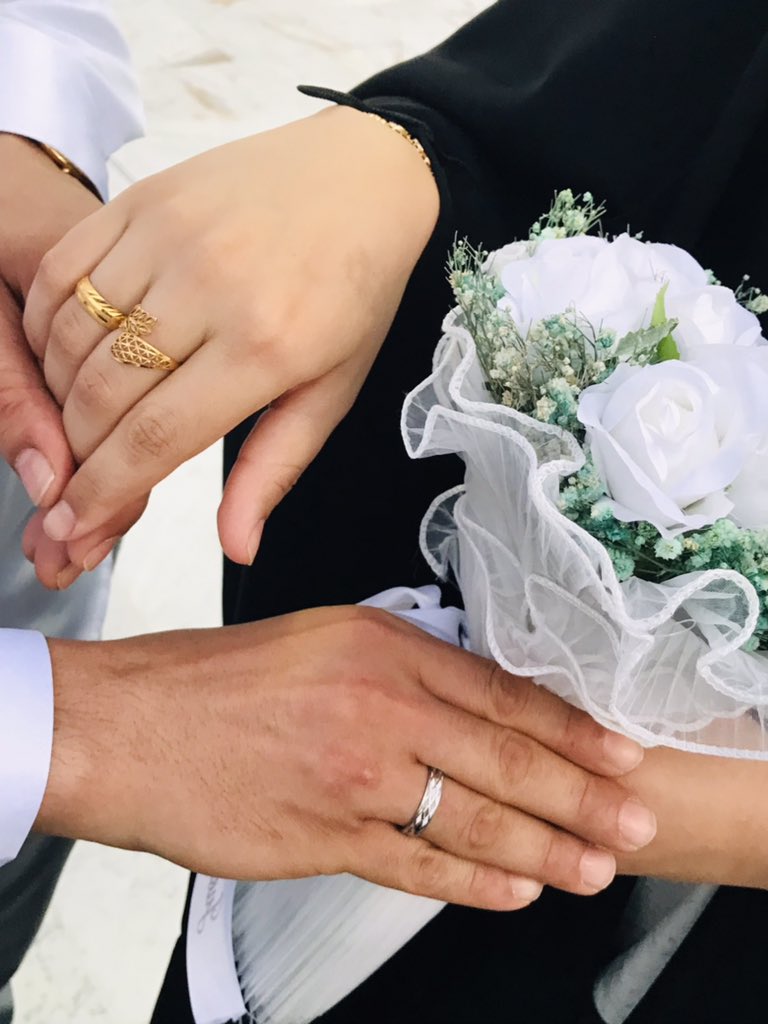 الحمدلله چانت سنة كلش حلوة💗💗اتزوج اخوي من إلي يحبها واختي نجحت من السادس ودخلت التخصص الي چانت تسعى الة واني خلصت من أصعب مرحلة گلت مستحيل أنجح بيها .. الصراحة كل يوم أشوف أهلي يمي وسعيدين آني اكون أسعد انسانة  بهل دنيا..{ وَكَانَ فَضْلُ اللَّهِ عَلَيْكَ عَظِيمًا}  الحمدلله 🤍.