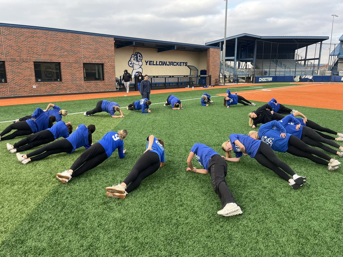 pcWEOVERme's tweet photo. Choctaw Softball staying consistent 💪 we love getting to watch this group put in the hard work ‼️ https://t.co/Q5cwRym7hW