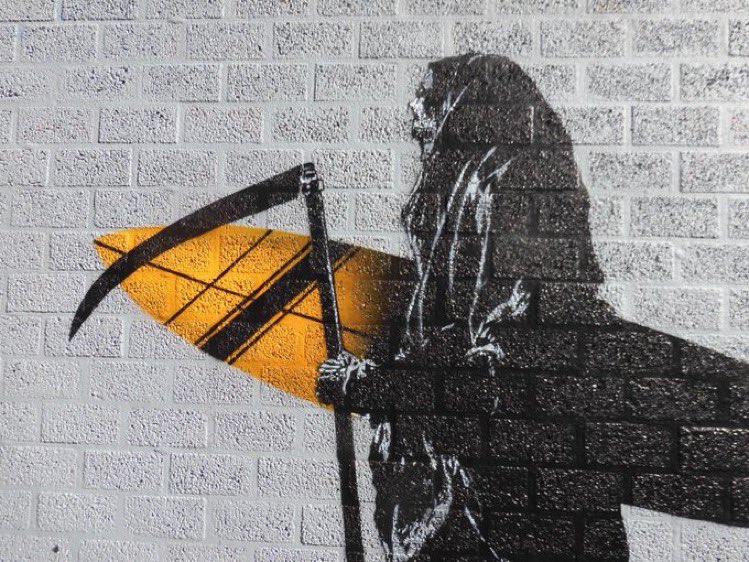 in jarig zijn wordt de sarcofaag van leven geopend op het altaar door worden de jaren met goede gaven woorden en gevoel je oogt nog goed maar de stoet vrienden neemt langzaam een eind voordat de vaandels zijn gestreken wil ieder nog even jouw 
 #spelenmettaal delen …