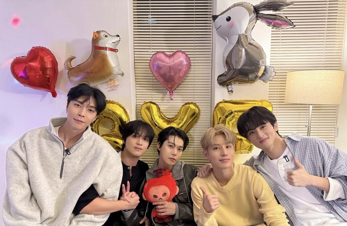 𝐑𝐨é ★ tweet media