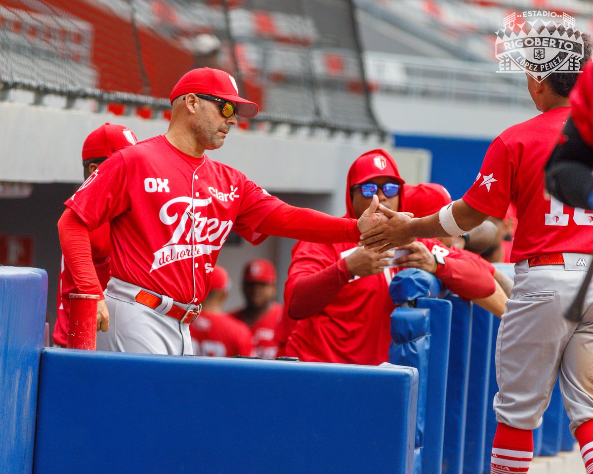 Postales 📸📸 del Juego de #LaProfesional ABPN Edición XXI entre el @trenbeisbol y los @leonesdeleon_apbn .  El Tren se llevó la victoria 6 carreras por 4.

#estadiorigobertolópezpérez