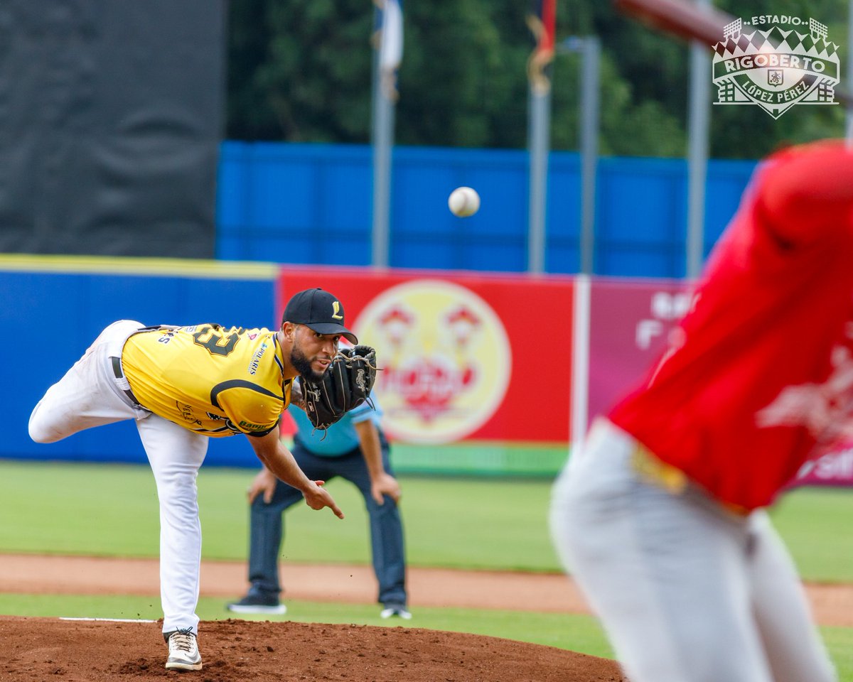 estadioRLP's tweet photo. Postales 📸📸 del Juego de #LaProfesional ABPN Edición XXI entre el @trenbeisbol y los @leonesdeleon_apbn .  El Tren se llevó la victoria 6 carreras por 4.

#estadiorigobertolópezpérez https://t.co/UpGLhFLDOV