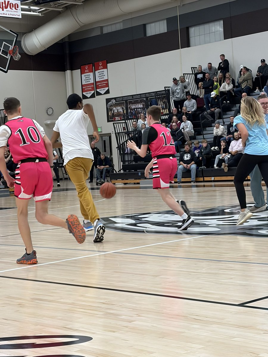 jsl1021's tweet photo. I’m a little late on posting but we had our first Unified basketball game of the season. #playunified https://t.co/GgD26ooctm