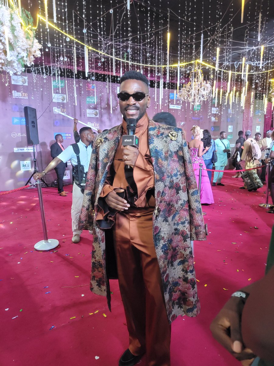 Shockng's tweet photo. 🟢⚡️PHOTOS: Tobi Bakre is live at the grand premiere of Funke Akindele’s Blockbuster “Behind The Scene”
Follow our IG @shockng to see your faves live at the red carpet and moments from this premiere! #BehindTheScene
#FunkeAkindeleNetwork https://t.co/k8ariJvjFk