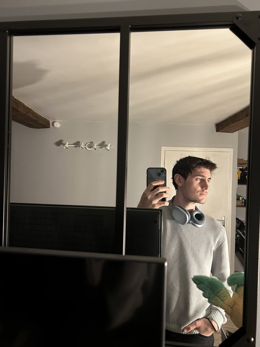 alex 🦝 tweet media