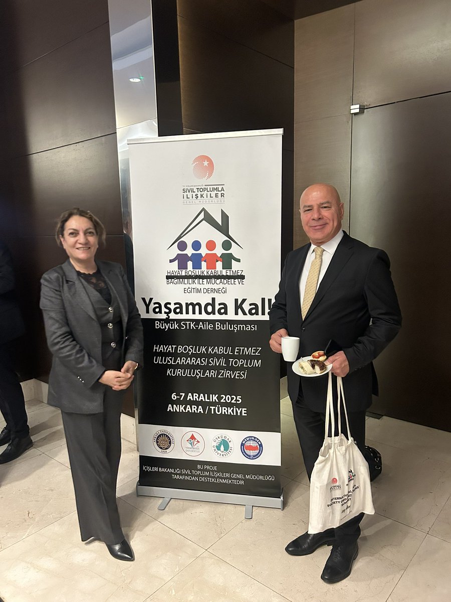 Cumhurbaşkanı Yardımcısı sayın Cevdet Yılmaz’ın katılımlarıyla açılışı yapılan “Yaşamda Kal Büyük STK’lar Aile Buluşması”ndayız. Başta Dr Mustafa Uzun beye ve emeği geçen herkese teşekkür ederiz..