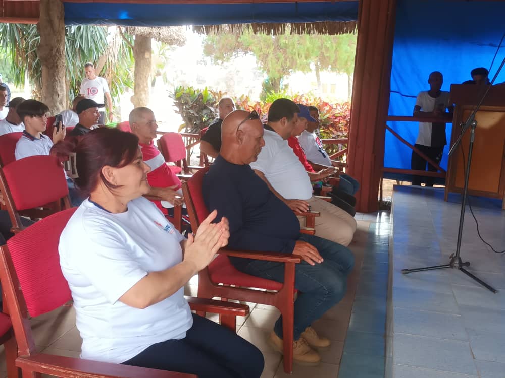 Ya están en #PinardelRío los integrantes del contingente Comandante Pinares, regresaron con el reconocimiento por la misión cumplida en la recuperación del sistema eléctrico en #SantiagodeCuba.  #UnidosXCuba