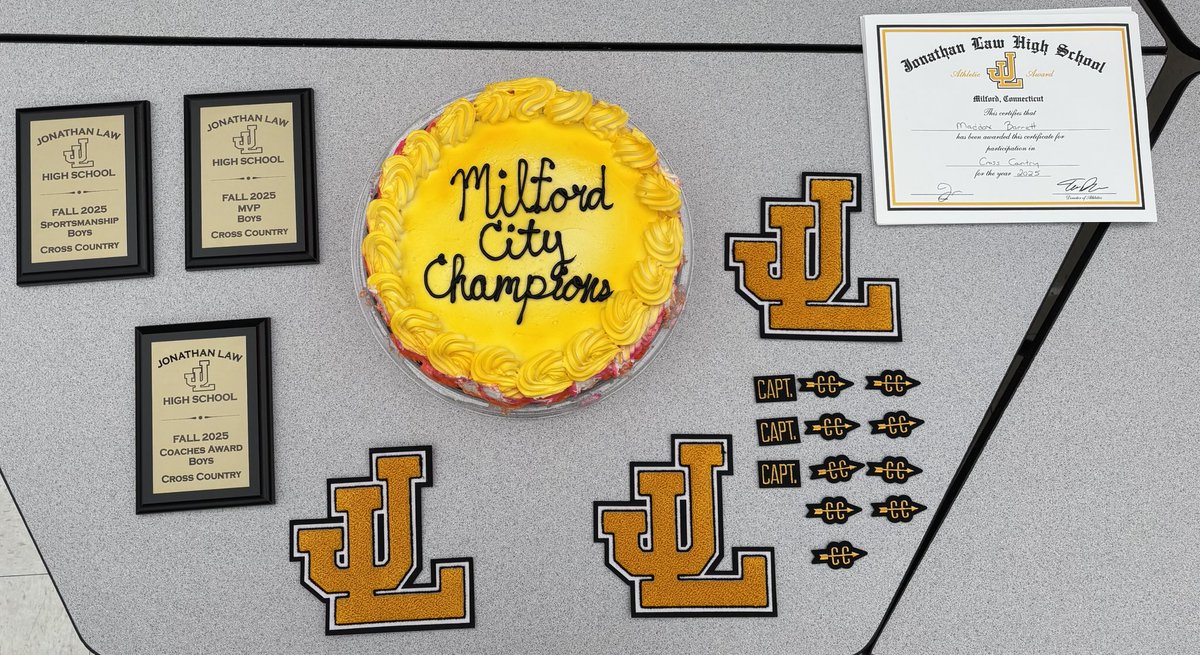 Jonathan Law Track & XC tweet media