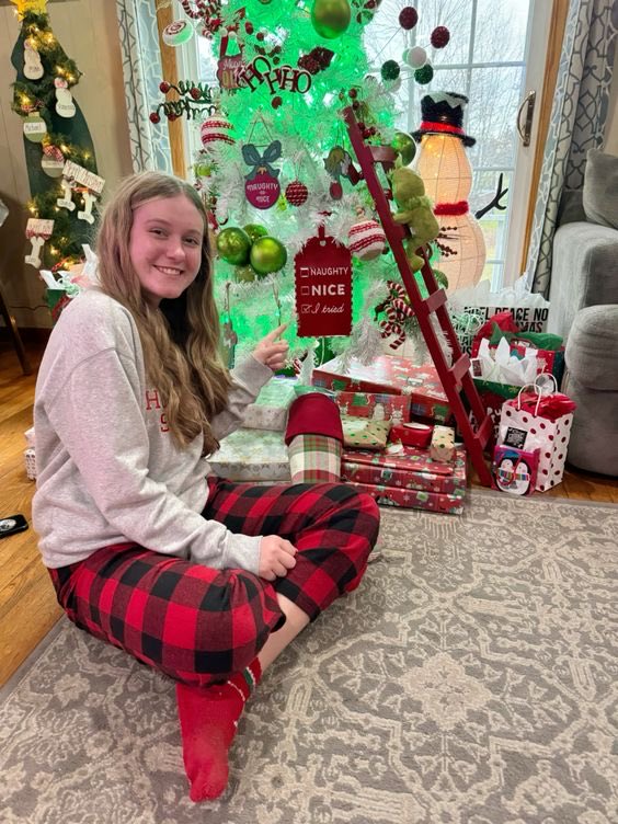 MariaBozzy's tweet image. It's Feeling a Lot like Christmas 🎊🎉