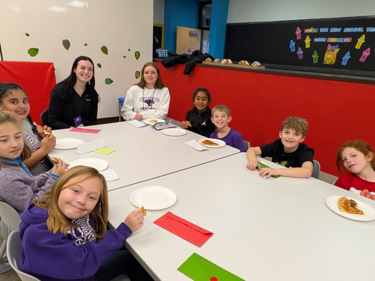 Miss Wombacher's class was pen pals with the McKendree Women Hockey team this semester. On Friday, we enjoyed pizza and games with our Pen Pals!