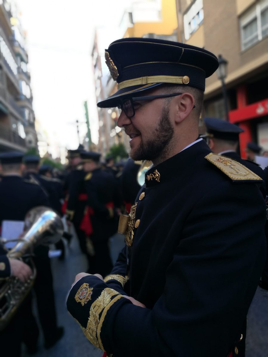 Aquí seguimos, recordándote como fuiste y llevando tu nombre siempre presente.

Porque quien se va, pero deja huella, nunca se marcha del todo, Choto.

⚓️