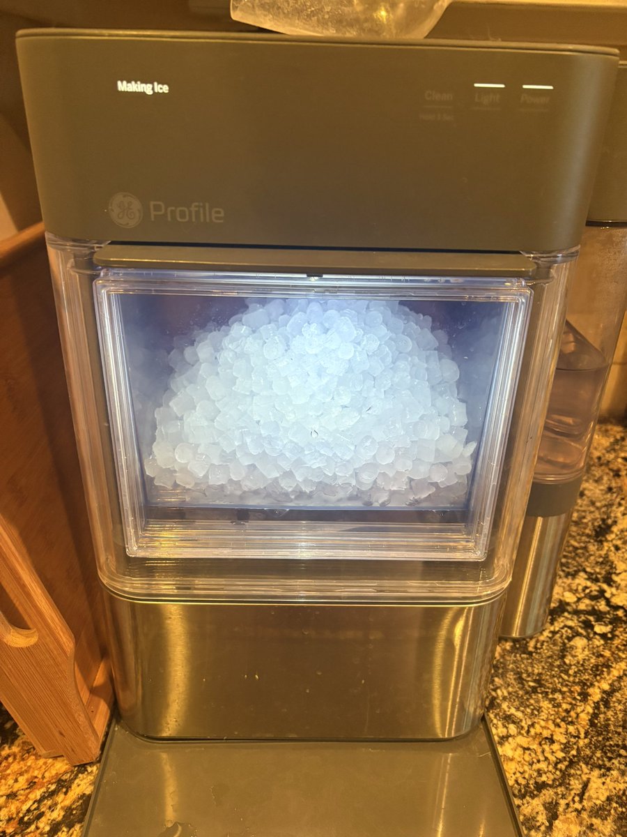 Go1den_arm's tweet photo. It's the little things #welth https://t.co/W1rRWsnZ4N