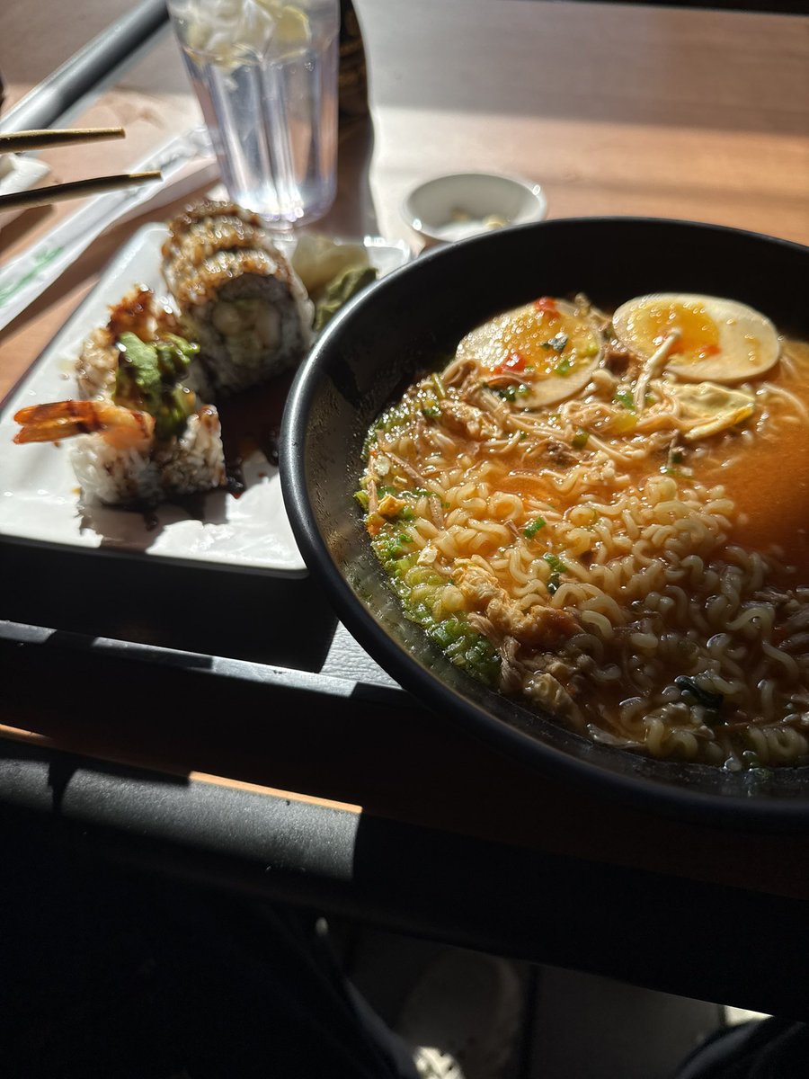 ZenOhKage's tweet photo. @tonystatovci don’t fuck around when it comes to my ramen https://t.co/Rbm9v84wbv