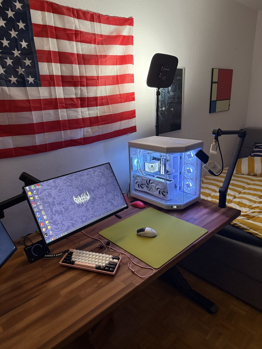 DaReeal's tweet image. Just finished my new setup ☁️