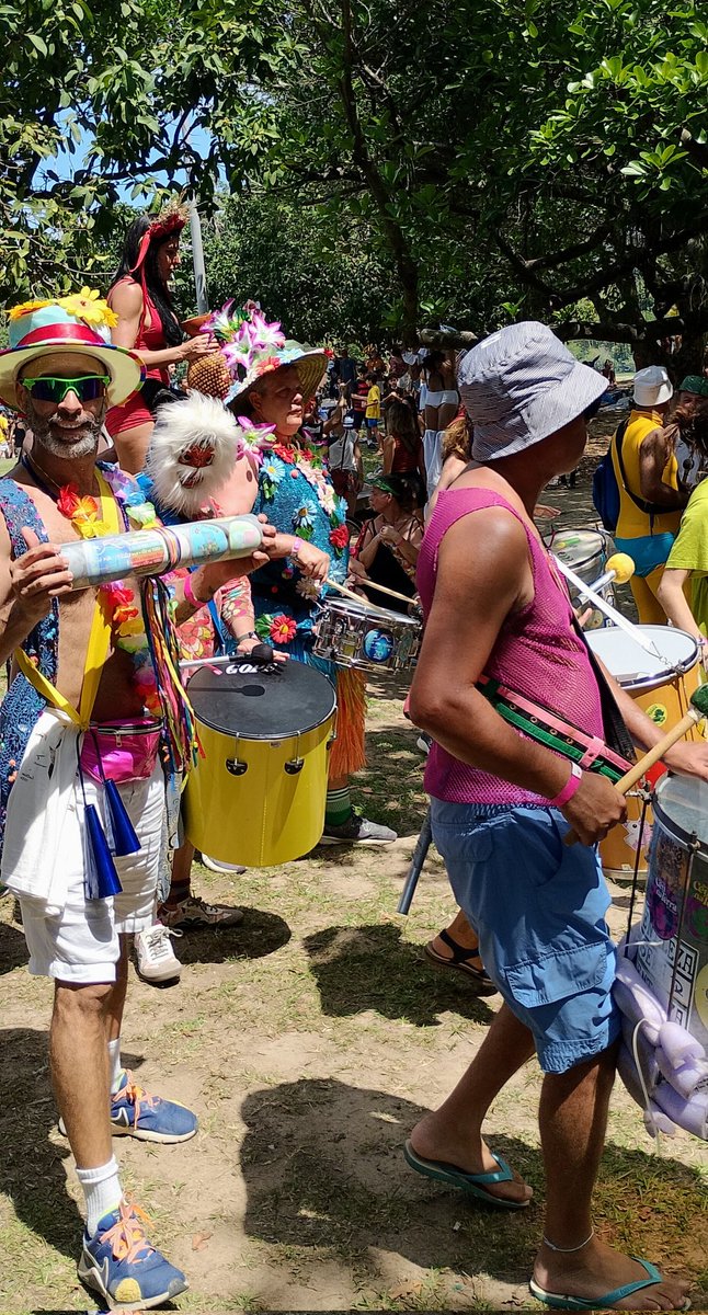 donniedarko73's tweet image. bloco céu na terra @ aterro do flamengo 

#blococéunaterra #palhaceata #blocos #blocosrj #aterrodoflamengo #riodejaneiro