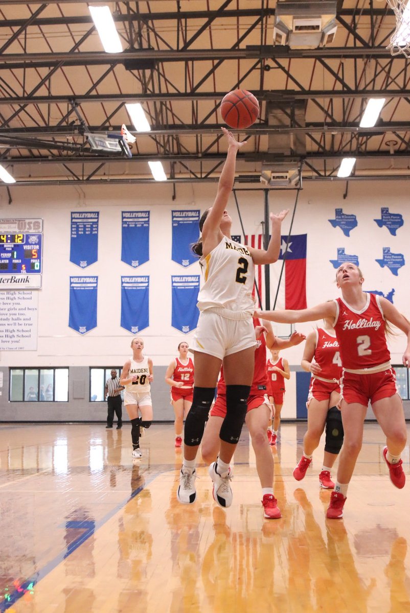 Danley_Rylee2's tweet photo. 1st place in the Childress tournament this weekend!!🏆🏀 Also received the all- tournament award, with 20 points against Lampasas, 11 points against Holliday, and 11 points versus Wellington. https://t.co/XJm9ZBZ1GG