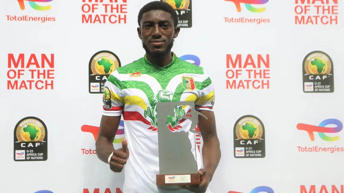 CAF Player of the Match Scene for #PES2021 &amp; SP Football Life pesmodding.com/2025/12/pes-20…