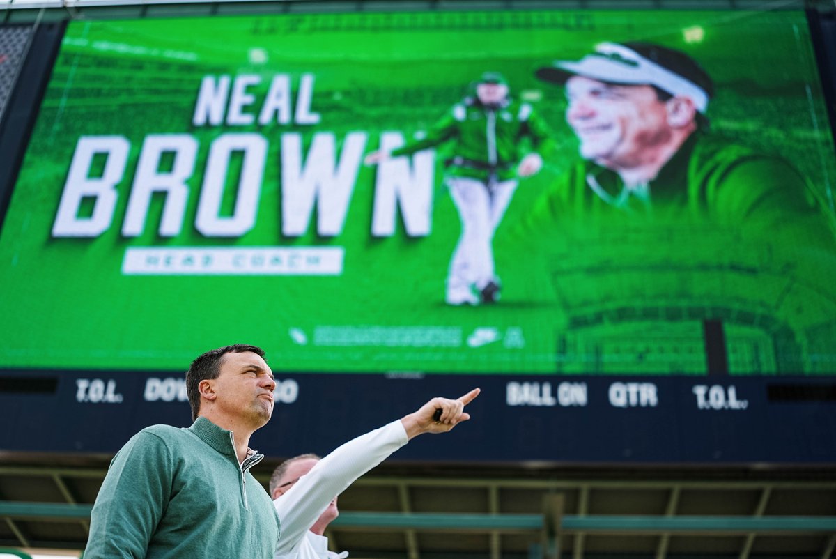 MeanGreenFB's tweet image. Can't wait for DATCU Stadium to be rocking for @Coach_NealBrown!

#GMG🦅