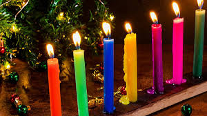 Noche del domingo, 7 de diciembre de 2025 – lunes, 8 de diciembre de 2025, La noche mas brillante Colombia, La fecha marca el inicio de las festividades navideñas e ilumina las calles de los pueblos y las ciudades de todo el país. Los mas jóvenes celebran fin de año escolar🕯️🕯️