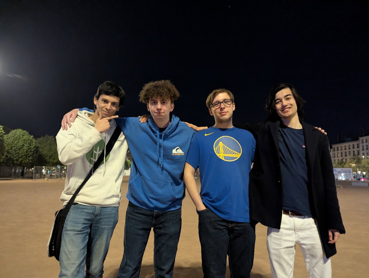 Splash Mirrors 3 tweet media