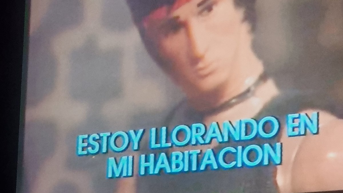 Así estamos....karaoke😅🤣🤣🤣