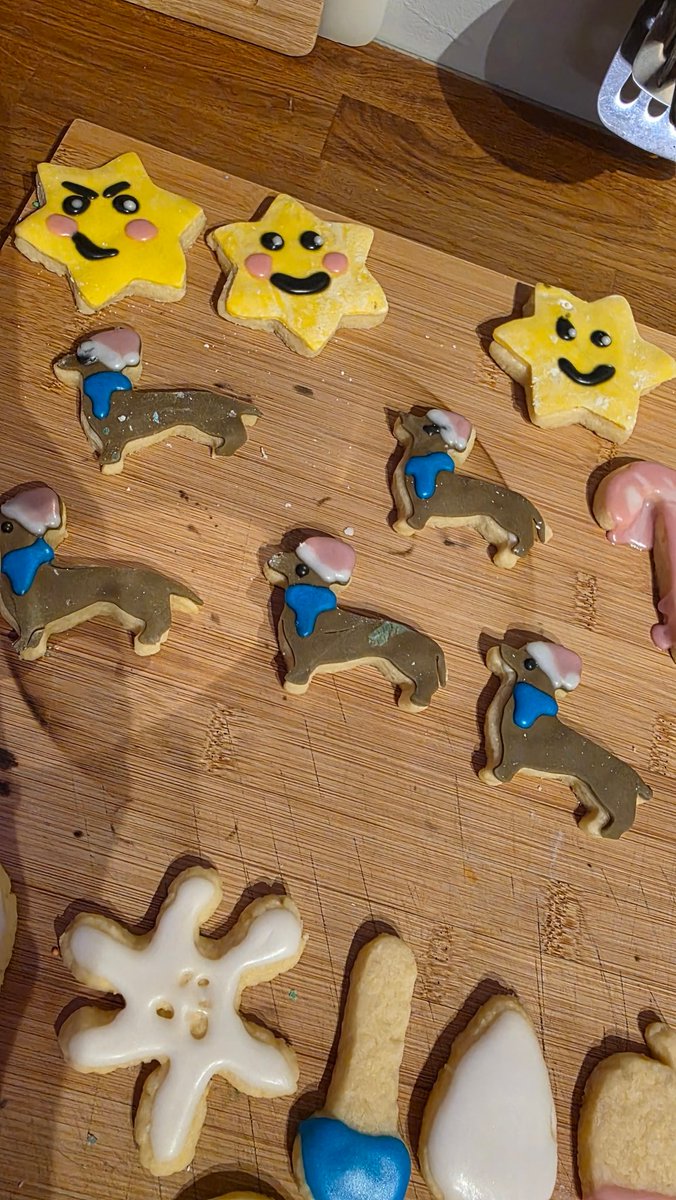 HollyRex tweet media