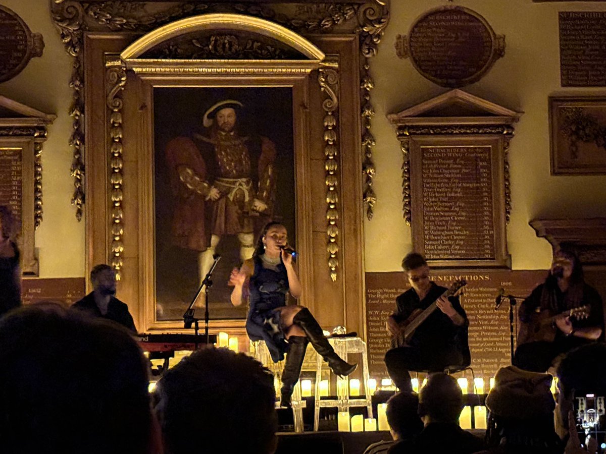 bexecola's tweet image. Special special night last night seeing my girl @EllaEyre