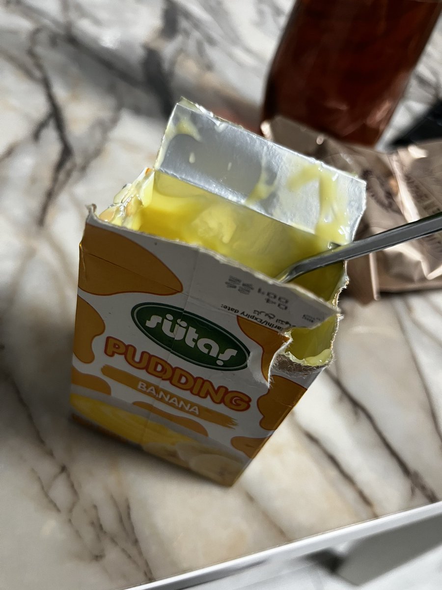 Yaşımı sormayın danoneninki daha güzel btw