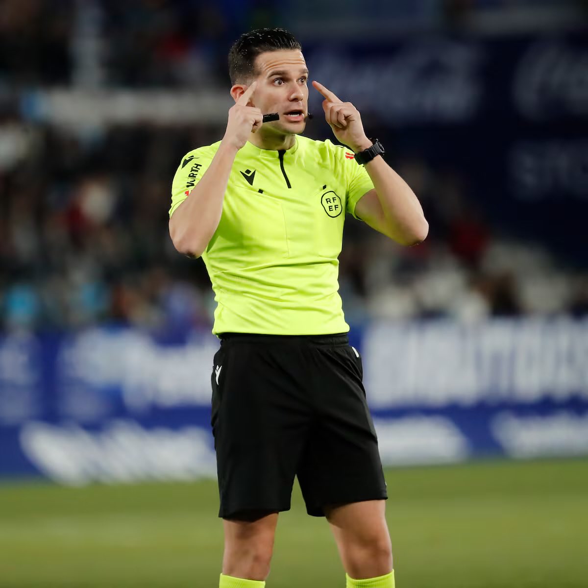 AdriRM33's tweet photo. QUINTERO GONZÁLEZ 🤮🤮🤮 https://t.co/rtLzrw64oy