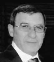 AsyaHesham's tweet photo. الشجاع لا يهرب يا لونا… الهارب هو من خدمتِه، وهو نفسه من تخلّص منكِ حين انتهى دورك.

قدّم والدي لهذه الثورة كل ما يملك:
قدّم ابنه، وماله، وحيا��ه… ومضى ثابتًا لا يعرف الهرب ولا المساومة.

بينما لم يبقَ من أثرك أنتِ سوى رائحة الدم… والخيانة https://t.co/GN4nG2i98U
