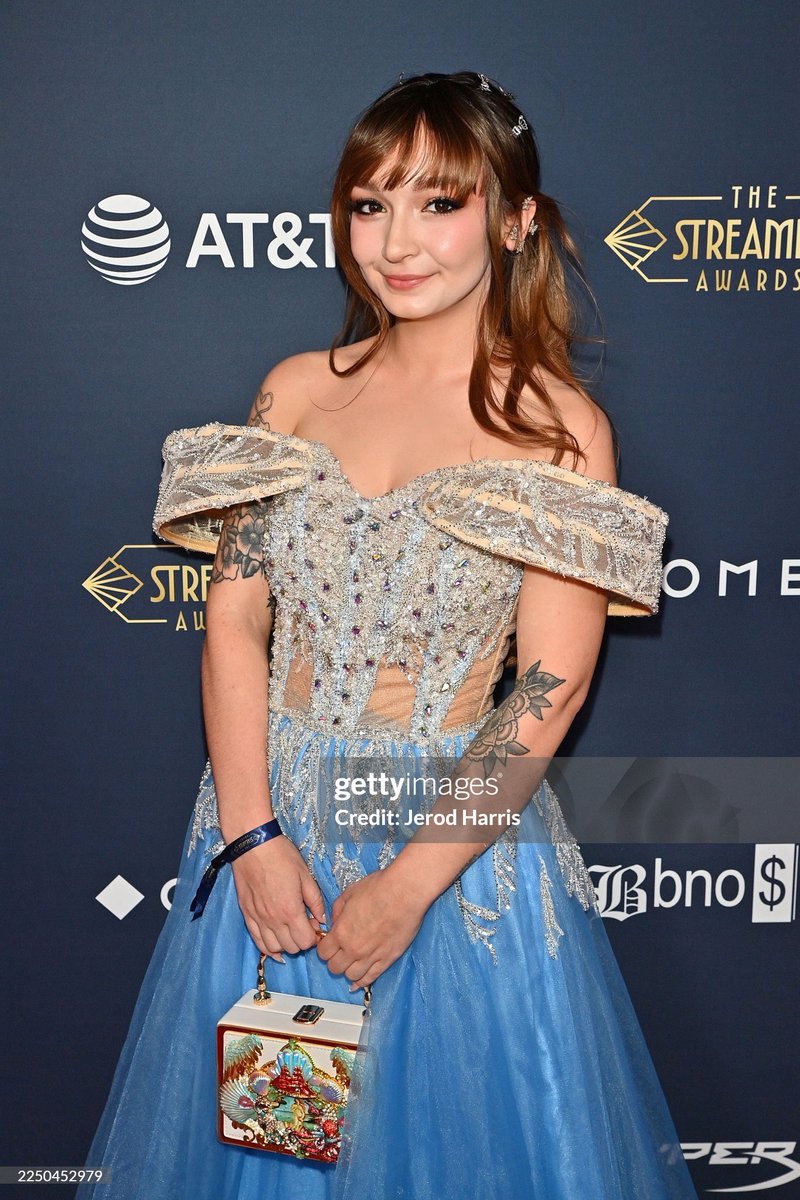 bbjess tweet media
