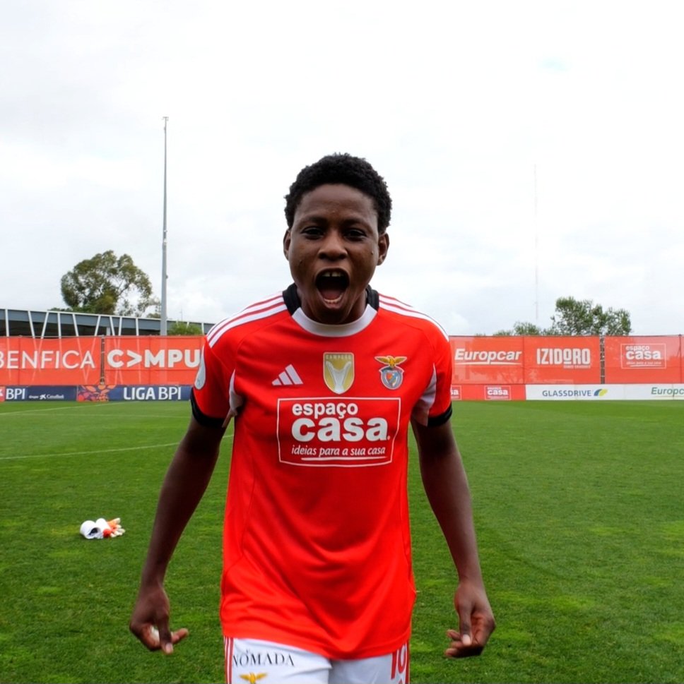 joaorosaribeiro's tweet image. 📽️🦅

#lumixgh6
#framebyframe