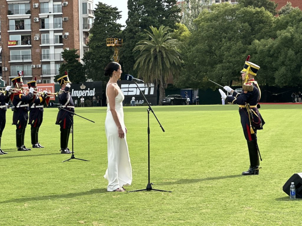 De esta forma se presentaba nuestra Fanfarria Militar en la final del 132° Abierto Argentino de Polo

#132AbPalermo #Granaderos #Granadero #SiempreEjercito  #SomosPatria #HerederosDelLibertador #UnRegimientoConHistoria #SomosHistoriaViva