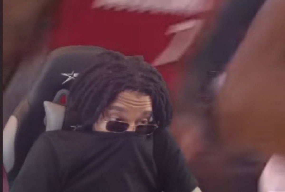 gotta put “0 interceptions” in the graphic