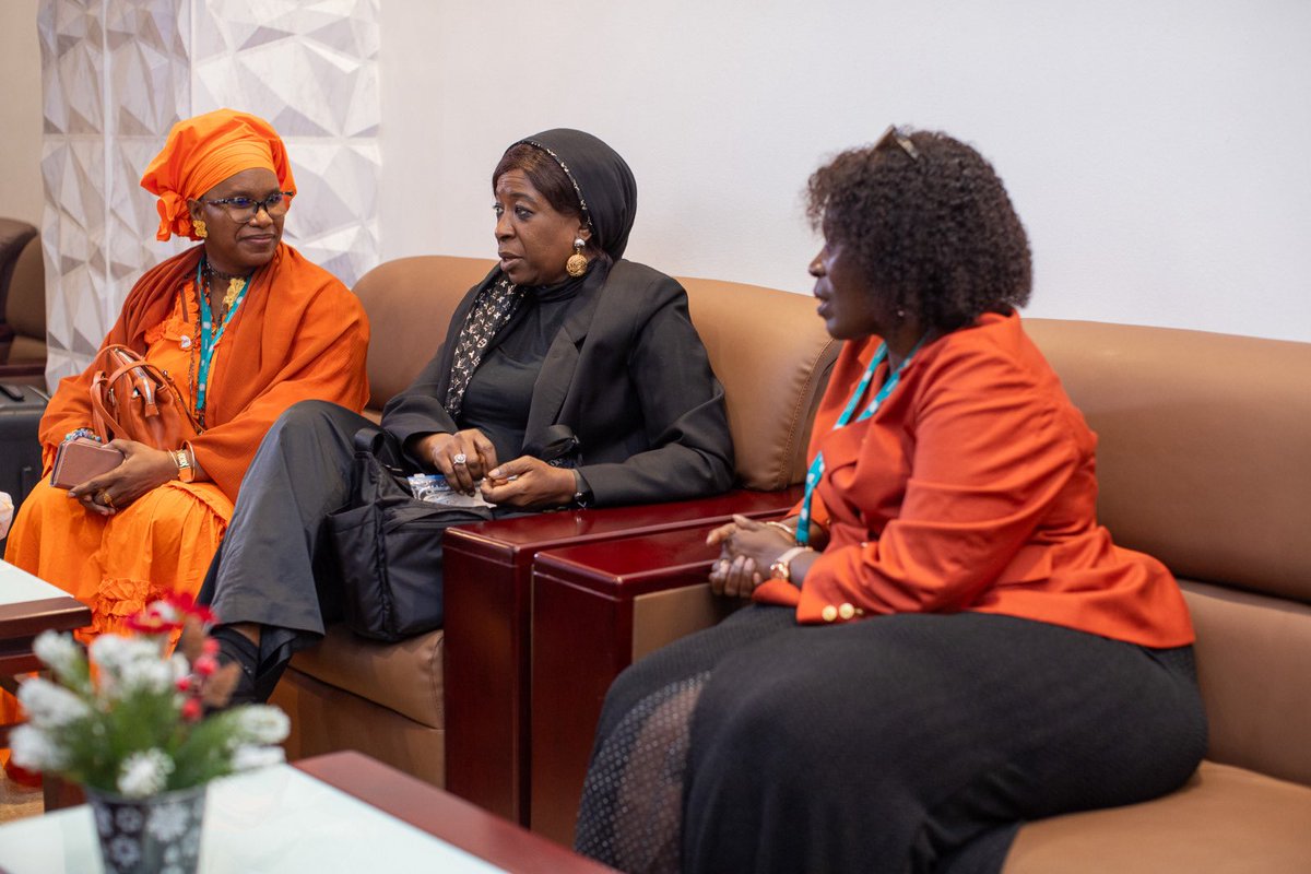 UN_Togo's tweet photo. La directrice exécutive de @UNFPA, Mme @dienekeita participera du 8 au 12 déc. à Lomé au 9ème Congrès panafricain : 

« Renouveau du panafricanisme et rôle de l’Afrique dans la réforme des institutions multilatérales afin de mobiliser les ressources et se réinventer pour agir ». https://t.co/R7rpKvFGuF