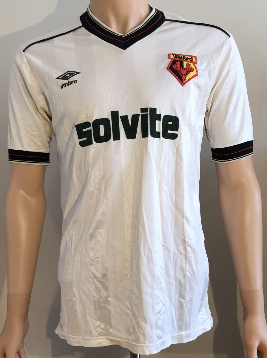 #WatfordFC Watford Gold Advent Calendar Day 8: David Bardsley's 1985/86 away shirt. Lightening quick, but fell out with Dave Bassett and got moved on (a terrible decision)
watfordgold.org.uk/format/1970s-m…
<a href="/DNSYE_podcast/">Do Not Scratch Your Eyes Watford FC Podcast 🐝</a> <a href="/Observer_Owl/">Watford Observer</a> <a href="/treasurywatford/">The Watford Treasury</a> <a href="/hornet_heaven/">Hornet Heaven</a>