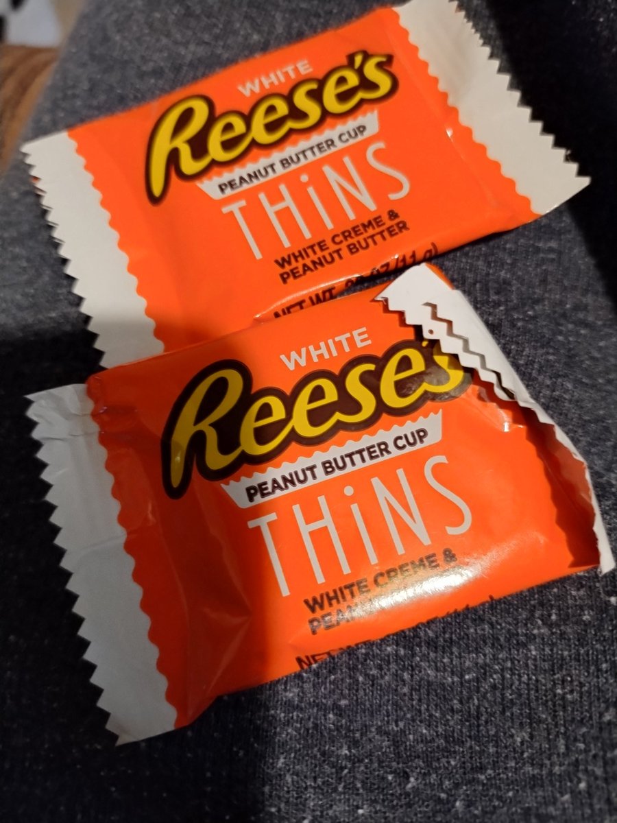 All day long my feed has been filled with delicious looking food being made.......here I sit with a couple of mini Reese's. 🤔😑😔😎🤣🤣🤣🤣🤣🤣