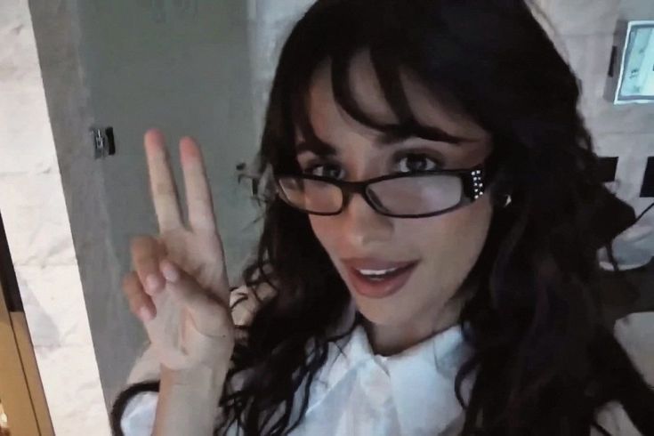 Camila tweet media