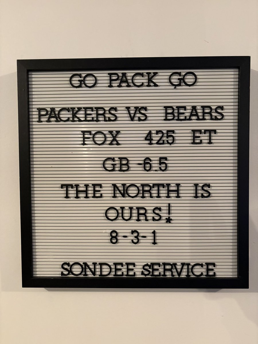Absolutely gritty W. 1-Zip is a DAWG. Order restored in the NFC North. LFG. 

#GoPackGo 

9-3-1